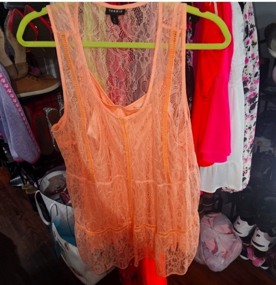 TORRID 2 Babydoll Lace Tiered Tunic Tank - Picture 3 of 5